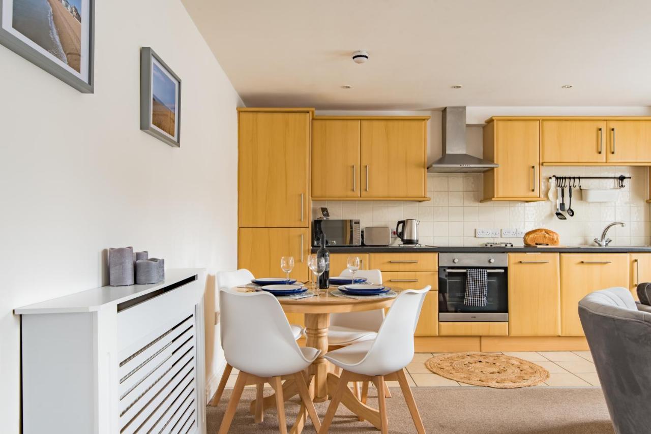 Pebble Bay Apartment เดล ภายนอก รูปภาพ